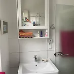 Privates In Unserem Ruhigen Zuhause, Nur 12 Minuten Bis Duesseldorf * Neuss