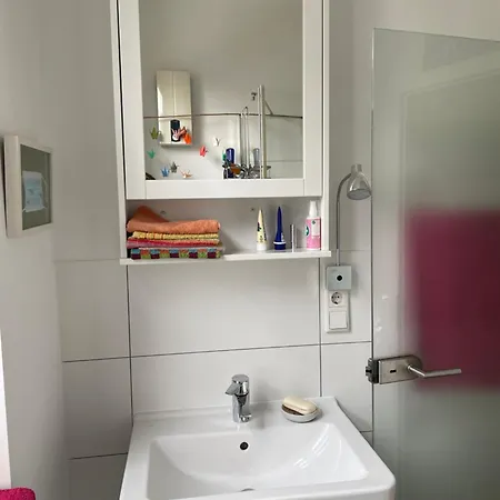 Privates In Unserem Ruhigen Zuhause, Nur 12 Minuten Bis Duesseldorf * Neuss